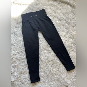 NVGTN leggings